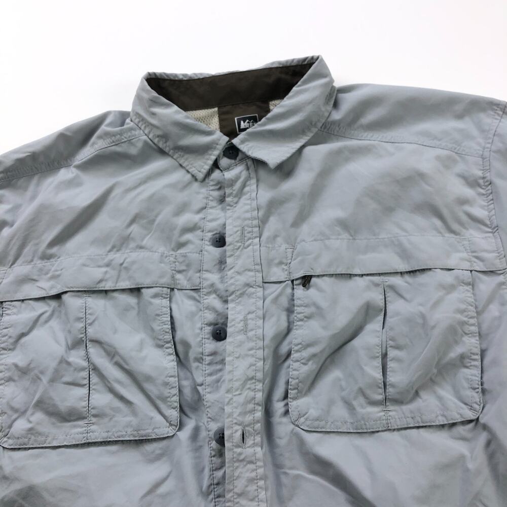 R.E.I. Large Convertible Roll Up Tab Sleeve Vented Outdoor Shirt Gray